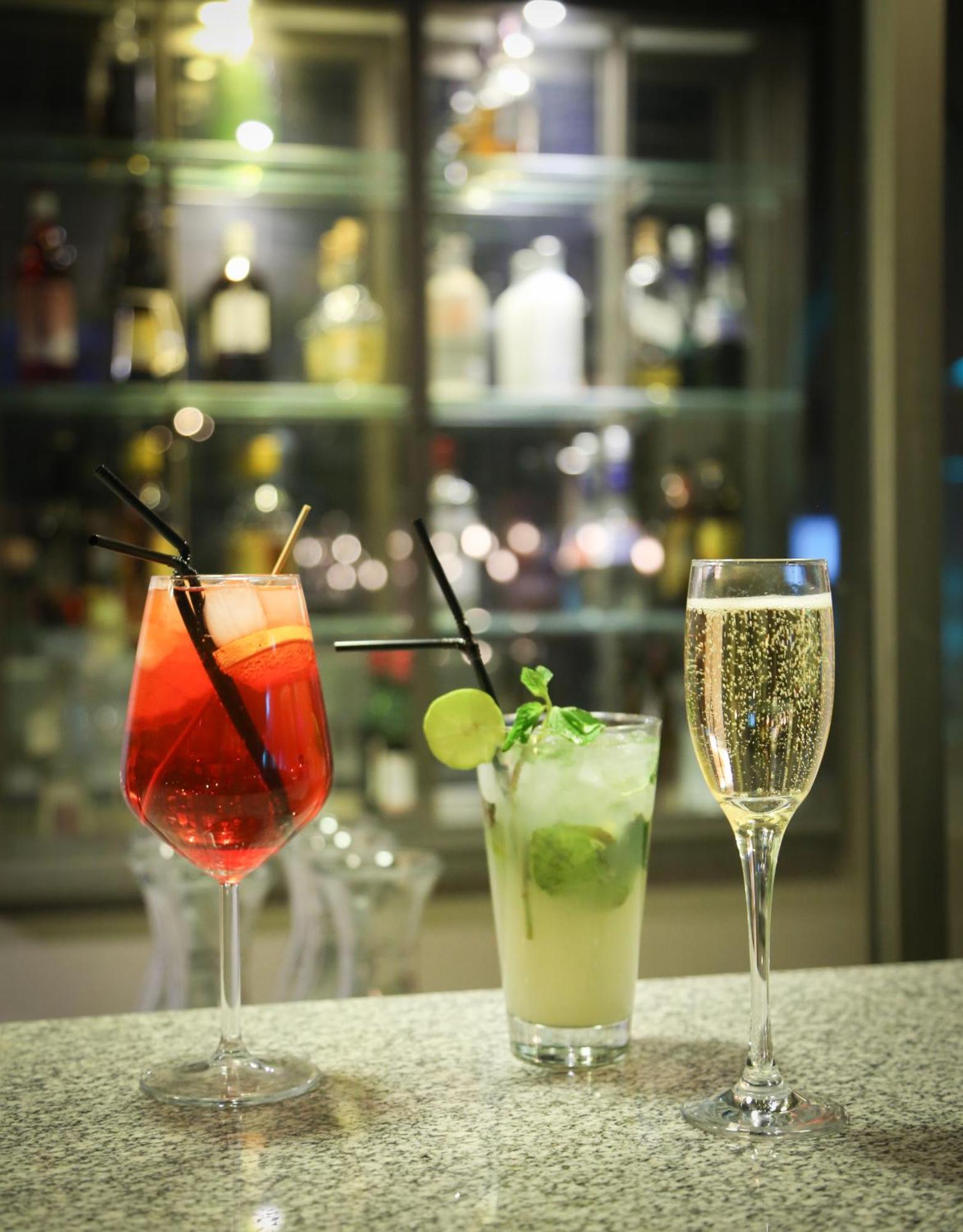 Mds Hotel 칼라마 외부 사진 Cocktails